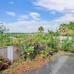 Kingsland Contemporary 2 Bedroom Apartment